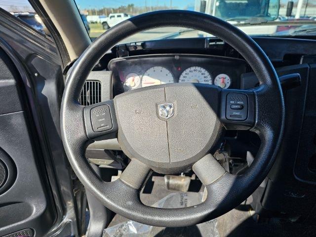 Dodge Ram 2500 4dr Quad Cab 140.5" WB 4WD SLT 2004
