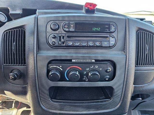 Dodge Ram 2500 4dr Quad Cab 140.5" WB 4WD SLT 2004