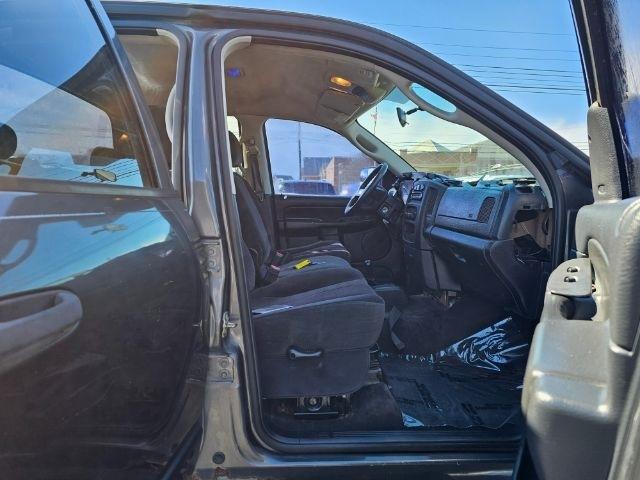 Dodge Ram 2500 4dr Quad Cab 140.5" WB 4WD SLT 2004