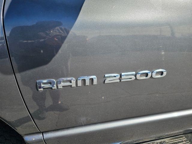 Dodge Ram 2500 4dr Quad Cab 140.5" WB 4WD SLT 2004