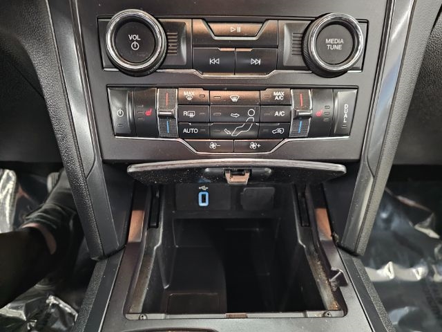 Ford Explorer XLT FWD 2018