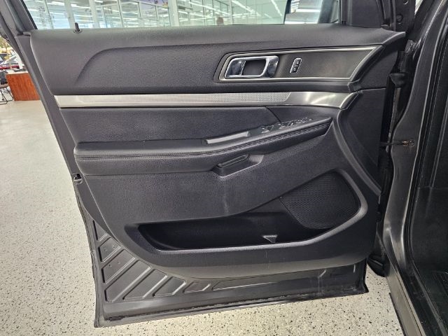 Ford Explorer XLT FWD 2018