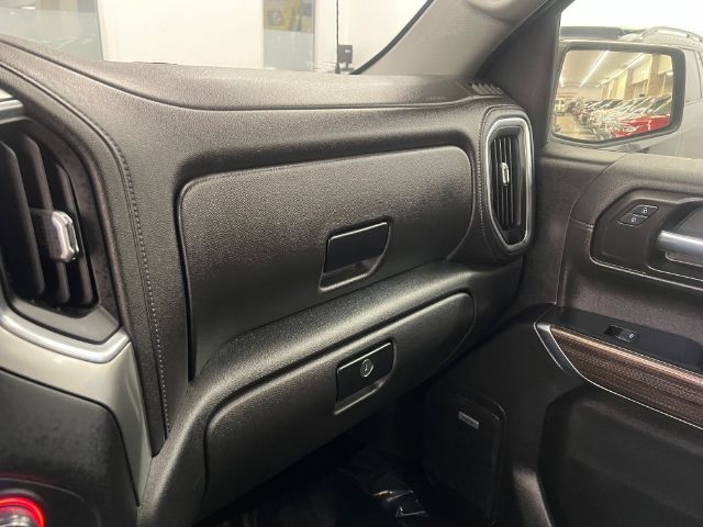 Chevrolet Silverado 1500 4WD Double Cab 147" RST 2021