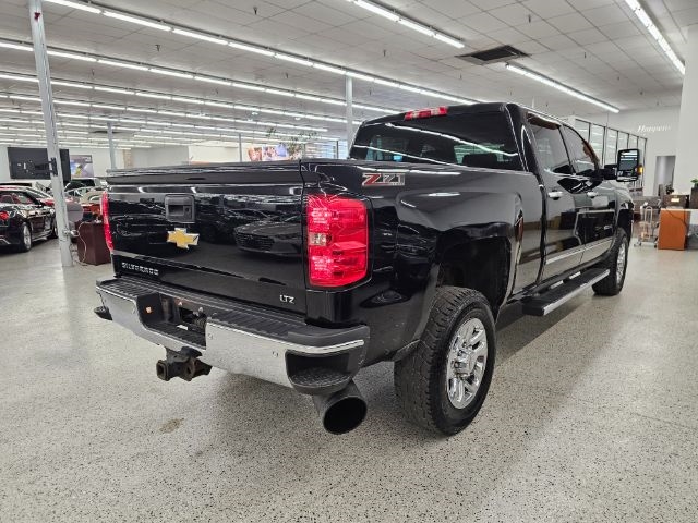 Chevrolet Silverado 2500HD Built After Aug 14 4WD Crew Cab 153.7" LTZ 2015