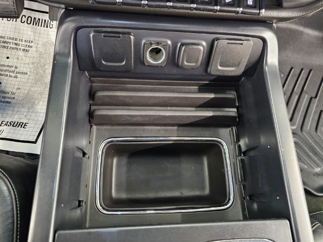 Chevrolet Silverado 2500HD Built After Aug 14 4WD Crew Cab 153.7" LTZ 2015