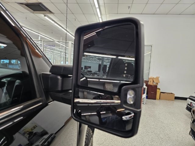 Chevrolet Silverado 2500HD Built After Aug 14 4WD Crew Cab 153.7" LTZ 2015