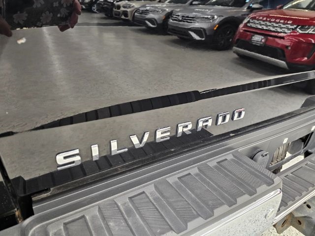 Chevrolet Silverado 2500HD Built After Aug 14 4WD Crew Cab 153.7" LTZ 2015