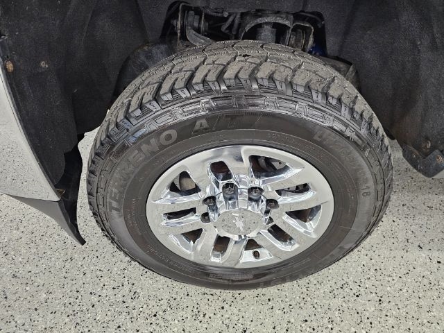 Chevrolet Silverado 2500HD Built After Aug 14 4WD Crew Cab 153.7" LTZ 2015