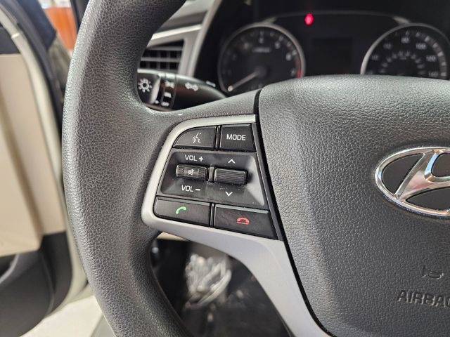 Hyundai Elantra SE 2.0L Auto (Alabama) 2017