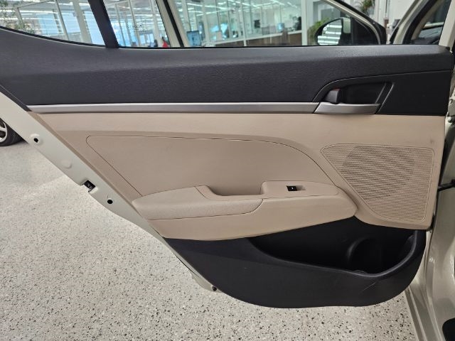 Hyundai Elantra SE 2.0L Auto (Alabama) 2017