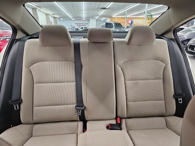 Hyundai Elantra SE 2.0L Auto (Alabama) 2017