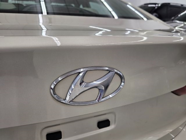 Hyundai Elantra SE 2.0L Auto (Alabama) 2017