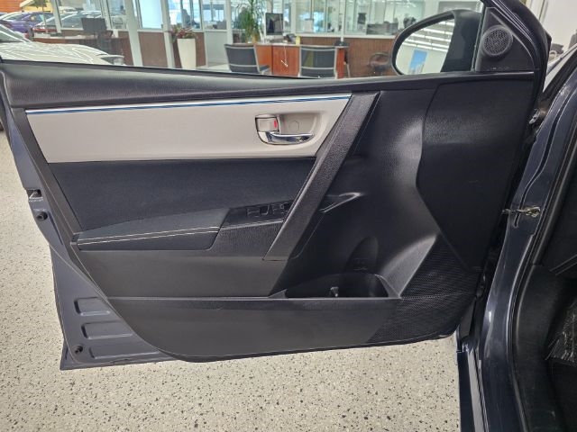 Toyota Corolla 4dr Sdn CVT LE Premium (Natl) 2015