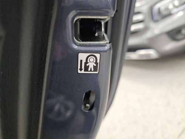 Toyota Corolla 4dr Sdn CVT LE Premium (Natl) 2015