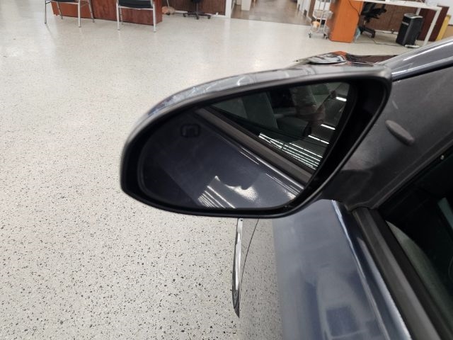 Toyota Corolla 4dr Sdn CVT LE Premium (Natl) 2015