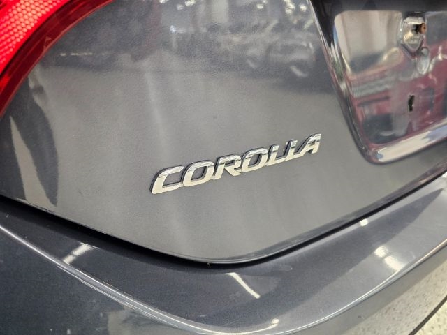 Toyota Corolla 4dr Sdn CVT LE Premium (Natl) 2015