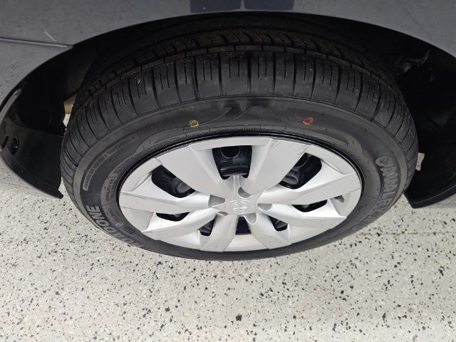 Toyota Corolla 4dr Sdn CVT LE Premium (Natl) 2015