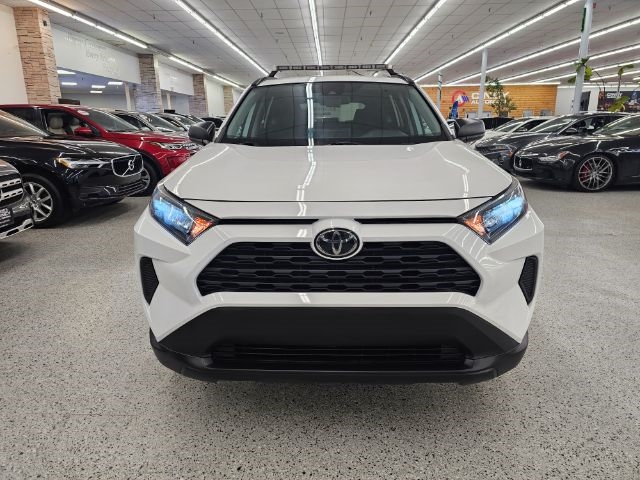 Toyota RAV4 LE AWD (Natl) 2021