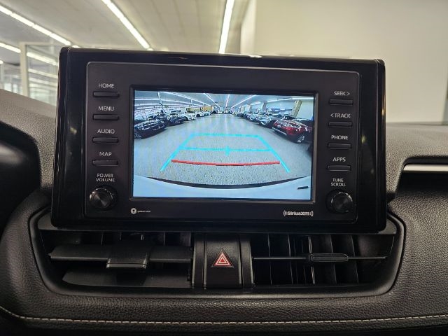 Toyota RAV4 LE AWD (Natl) 2021