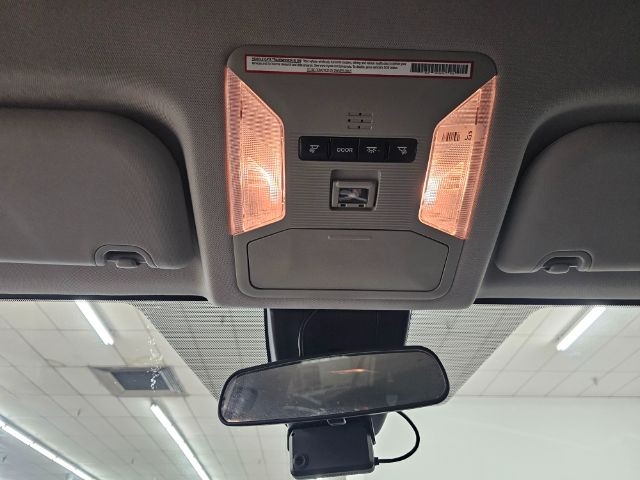 Toyota RAV4 LE AWD (Natl) 2021