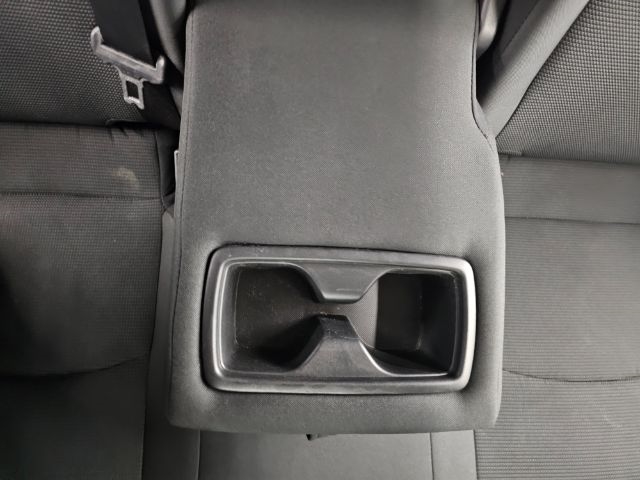 Toyota RAV4 LE AWD (Natl) 2021