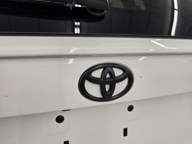 Toyota RAV4 LE AWD (Natl) 2021