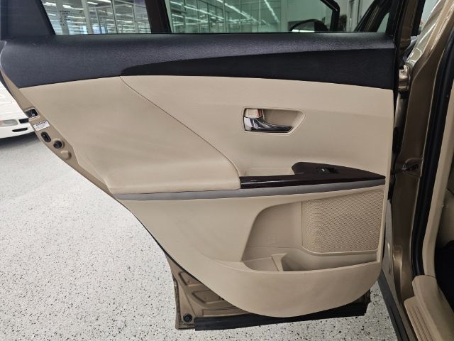 Toyota Venza 4dr Wgn I4 FWD (Natl) 2009