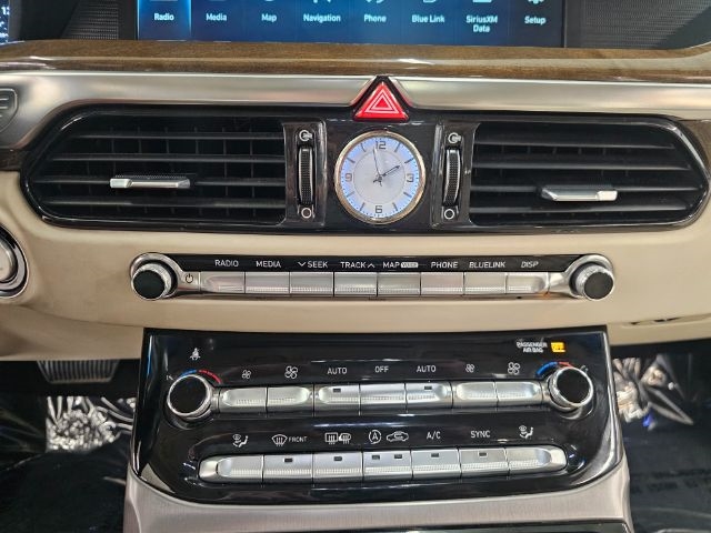 Genesis G90 5.0L Ultimate AWD 2017