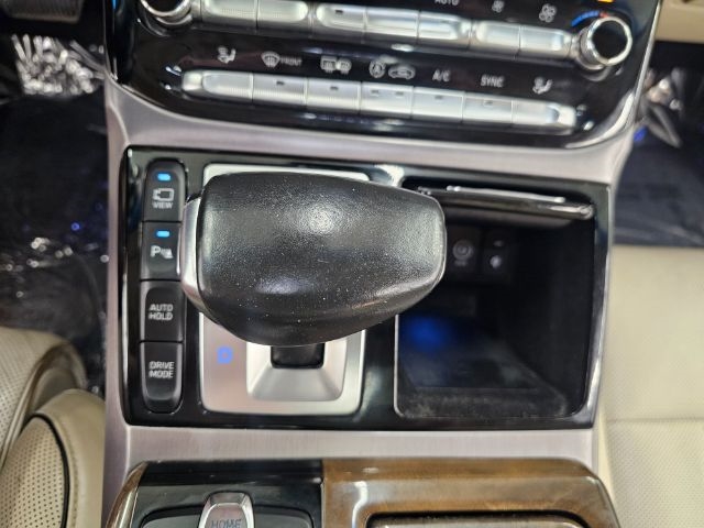 Genesis G90 5.0L Ultimate AWD 2017