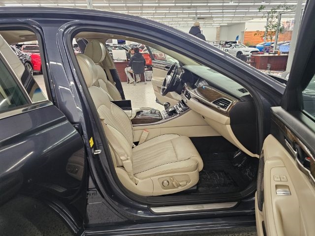 Genesis G90 5.0L Ultimate AWD 2017