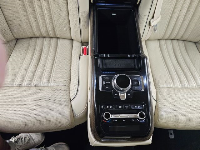 Genesis G90 5.0L Ultimate AWD 2017