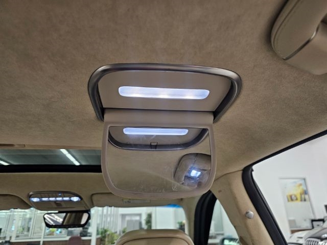 Genesis G90 5.0L Ultimate AWD 2017