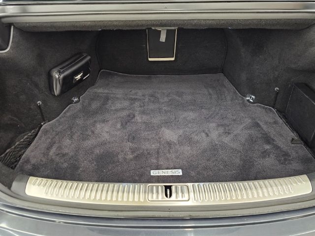 Genesis G90 5.0L Ultimate AWD 2017