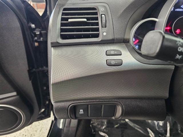 Acura TL 4dr Sdn Auto SH-AWD Tech 2010