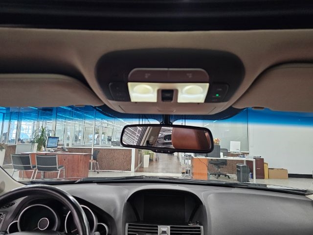 Acura TL 4dr Sdn Auto SH-AWD Tech 2010