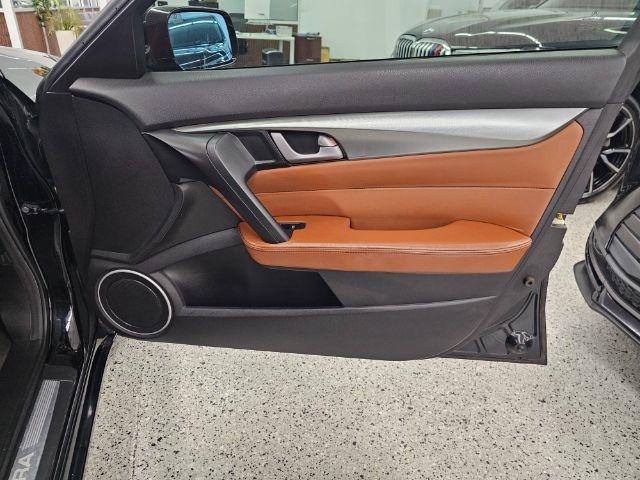 Acura TL 4dr Sdn Auto SH-AWD Tech 2010