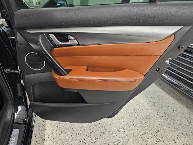 Acura TL 4dr Sdn Auto SH-AWD Tech 2010