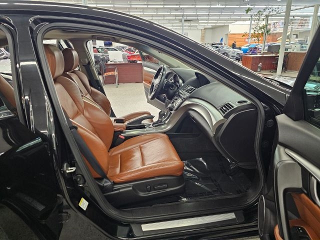 Acura TL 4dr Sdn Auto SH-AWD Tech 2010