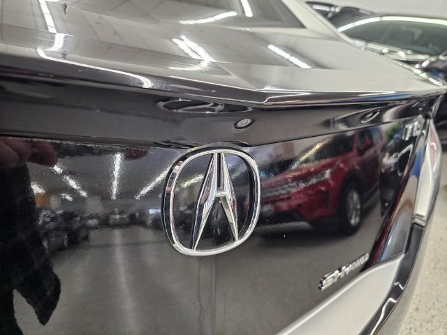 Acura TL 4dr Sdn Auto SH-AWD Tech 2010