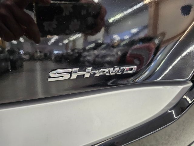 Acura TL 4dr Sdn Auto SH-AWD Tech 2010