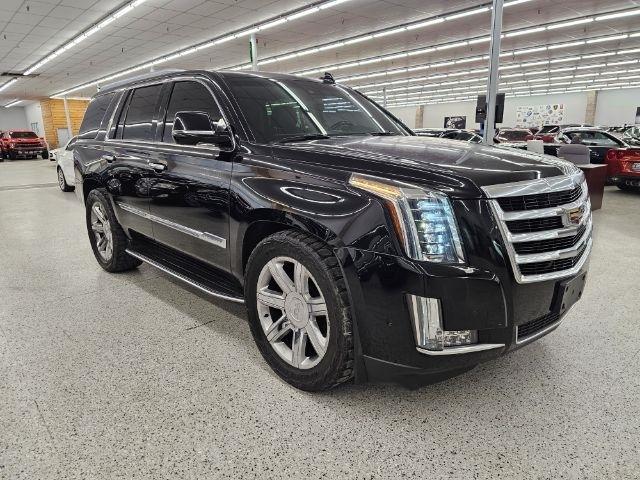 Cadillac Escalade 4WD 4dr Luxury 2017