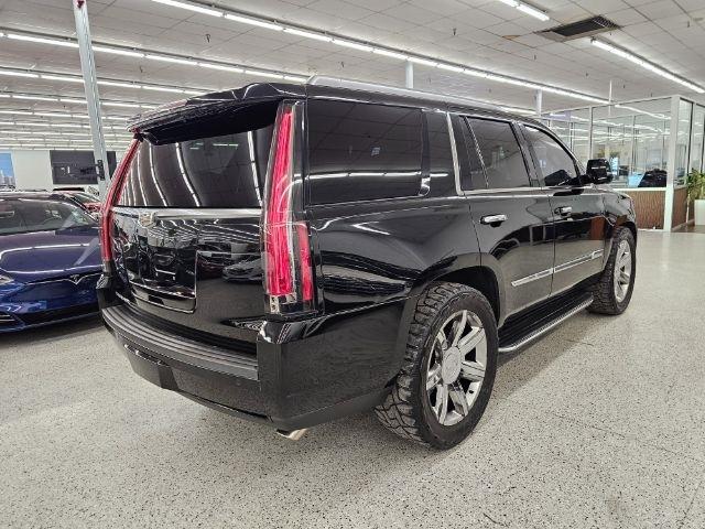 Cadillac Escalade 4WD 4dr Luxury 2017