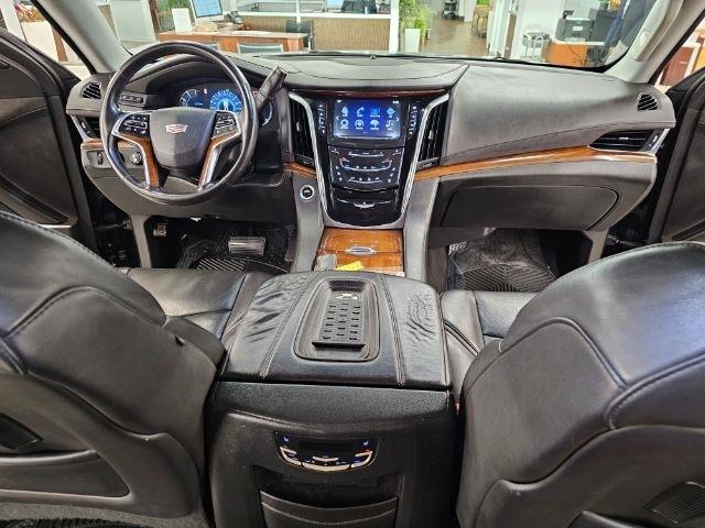 Cadillac Escalade 4WD 4dr Luxury 2017