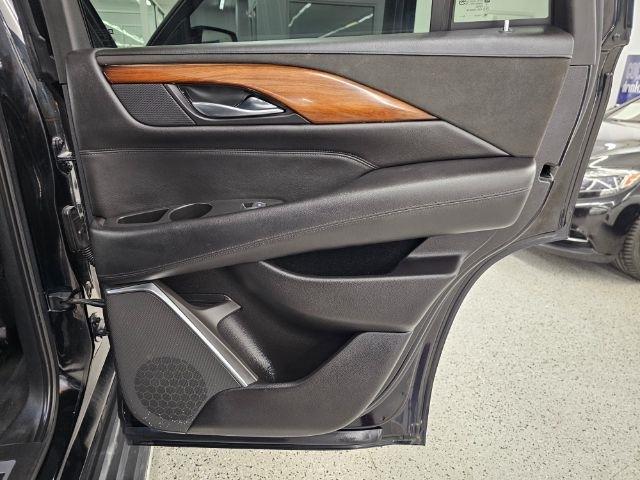 Cadillac Escalade 4WD 4dr Luxury 2017