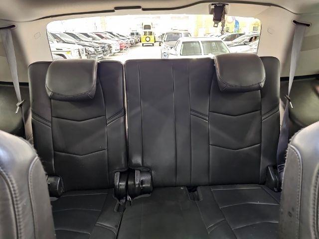 Cadillac Escalade 4WD 4dr Luxury 2017