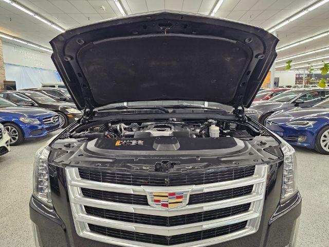 Cadillac Escalade 4WD 4dr Luxury 2017