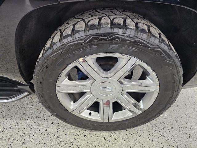 Cadillac Escalade 4WD 4dr Luxury 2017