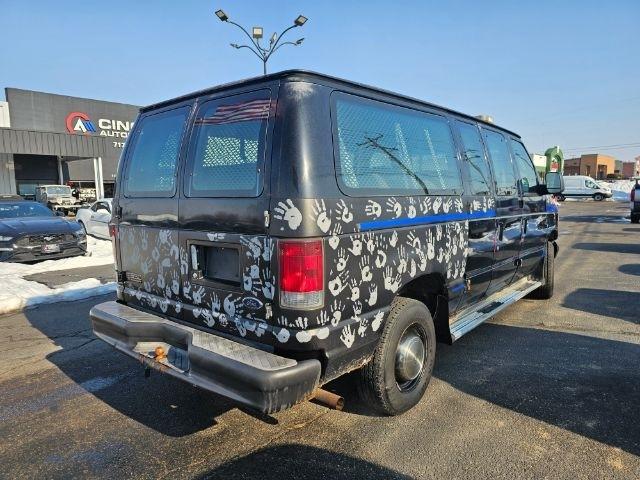 Ford Econoline Wagon E-350 Super Chateau 2003