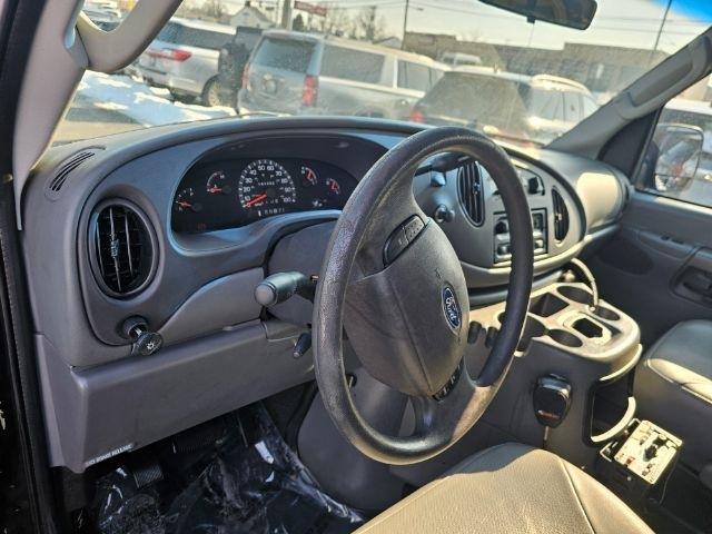 Ford Econoline Wagon E-350 Super Chateau 2003