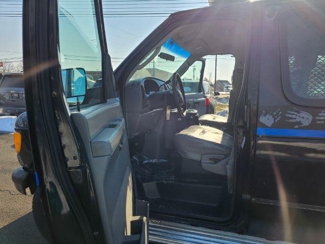 Ford Econoline Wagon E-350 Super Chateau 2003